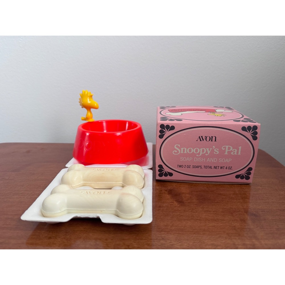 Vintage Avon Snoopy's Pal Soap Dish and Soap Set Peanuts Woodstock Red Bowl Box